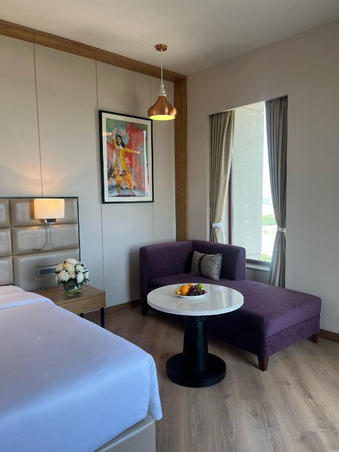 Ramada Encore By Wyndham Amritsar Airport Экстерьер фото