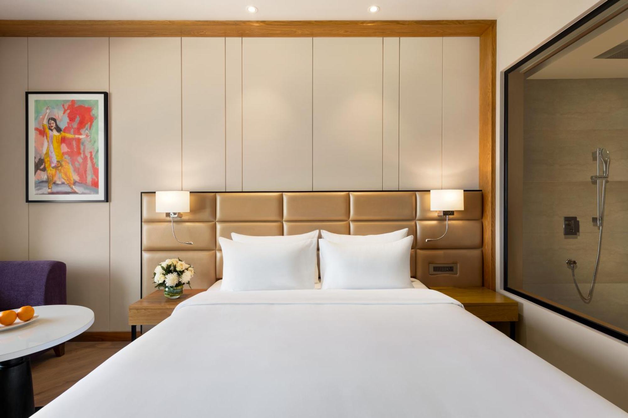 Ramada Encore By Wyndham Amritsar Airport Экстерьер фото