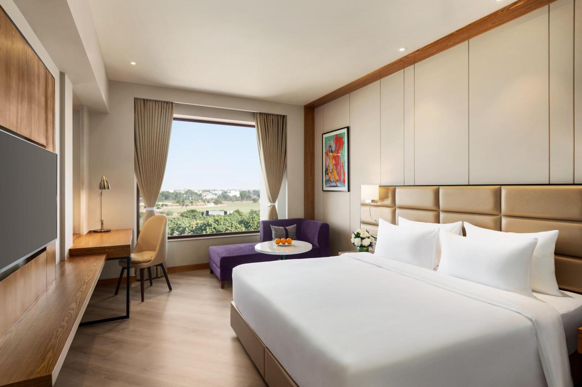 Ramada Encore By Wyndham Amritsar Airport Экстерьер фото